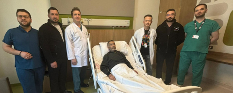 Şaşırtan Vaka: 8 Kiloluk Böbrek 30 Dakikalık Operasyonla Alındı