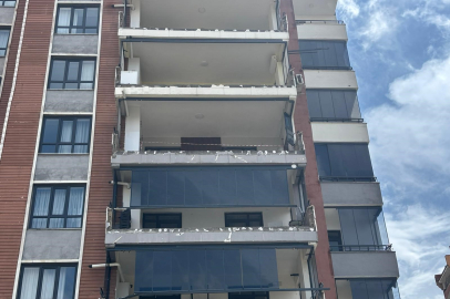 Gaziantep’te Fırtına Şoku: Balkon Duvarları Uçtu, Camlar Kırıldı
