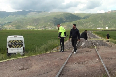 Gaziantep’te Öğrenci Servisine Tren Çarptı: 13 Yaralı