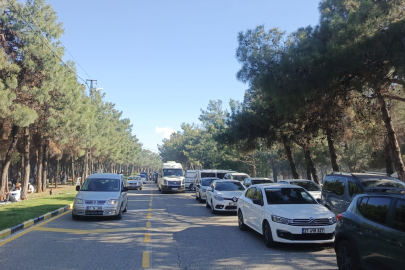 Gaziantepliler Dülükbaba’ya Akın Etti: Kilometrelerce Araç Kuyruğu Oluştu