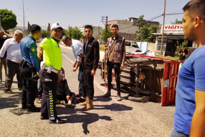 Kamyonet ile Çarpışan Motosikletin Sürücüsü Yaralandı