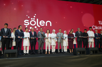 Bakan Kacır Gaziantep'te Çikolata Fabrikasının Açılışını Yaptı
