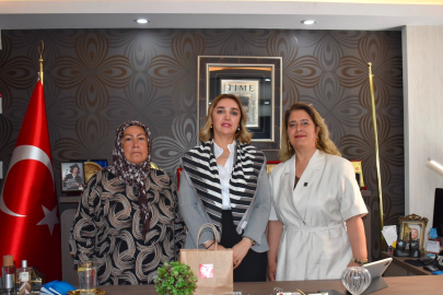 Yeniden Refah Partisi Şahinbey Kadın Kolları’ndan UGC Gaziantep İl Temsilcisi Aslı Emektar’a Ziyaret