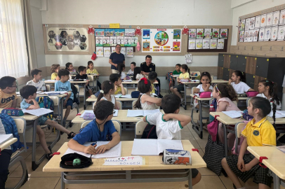 Emniyet Müdürü Celal Özcan’dan Öğrencilere Anlamlı Ziyaret