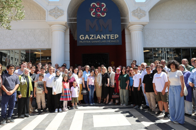 Gaziantep'te Başarılı Öğrenciler Altın ve Bisikletle Ödüllendirildi