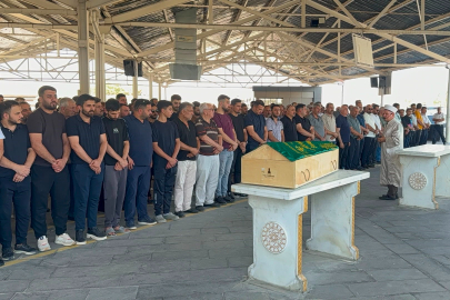 Gaziantep'te Havuz Faciasında Hayatını Kaybeden Minik Kadir Son Yolculuğuna Uğurlandı