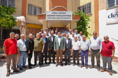 Yılmaz, Fıstıkçılar Sitesi Esnafının Sorunlarını Yerinde Dinledi