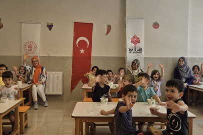 1001 Vakıf Hayır Şartı Doğrultusunda Gaziantep Vakıflar Bölge Müdürlüğünden Meyve İkramı