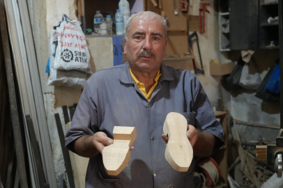 Gaziantepli usta, unutulmaya yüz tutan takunyacılığı yaşatıyor