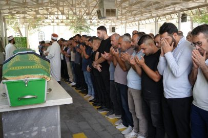 Gemi faciasında hayatını kaybeden 14 yaşındaki Nisa, Gaziantep’te son yolculuğuna uğurlandı