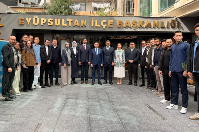 Derya Bakbak’tan İstanbul’da Türkiye Yüzyılı Buluşması: Teşkilat ve Vatandaşlarla Bir Araya Geldi