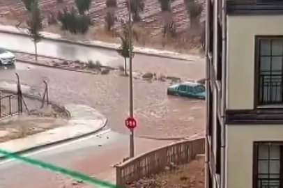 Gaziantep’te Dolu ve Sağanak Hayatı Felç Etti