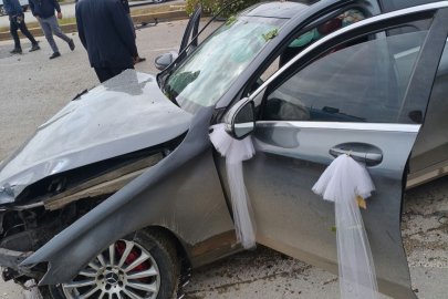 DÜĞÜNDEN ÇIKAN GELİN ARABASI KAZAYA KARIŞTI