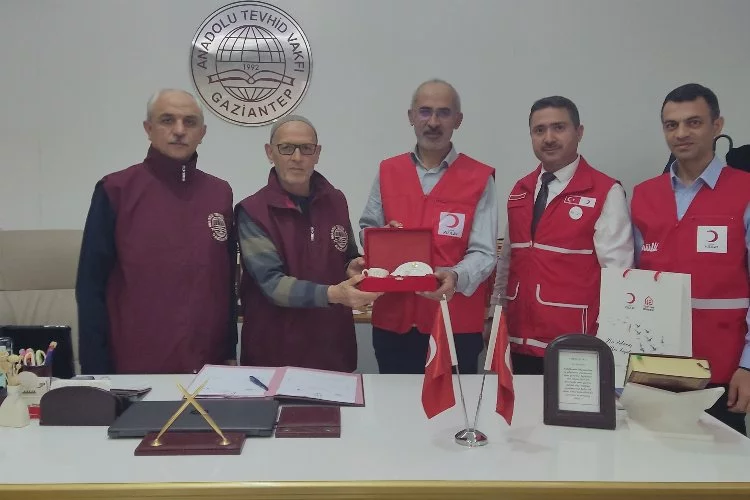 Türk Kızılay'ı Şahinbey Şubesiile Anadolu Tevhid Vakfı arasında işbirliği protokolü